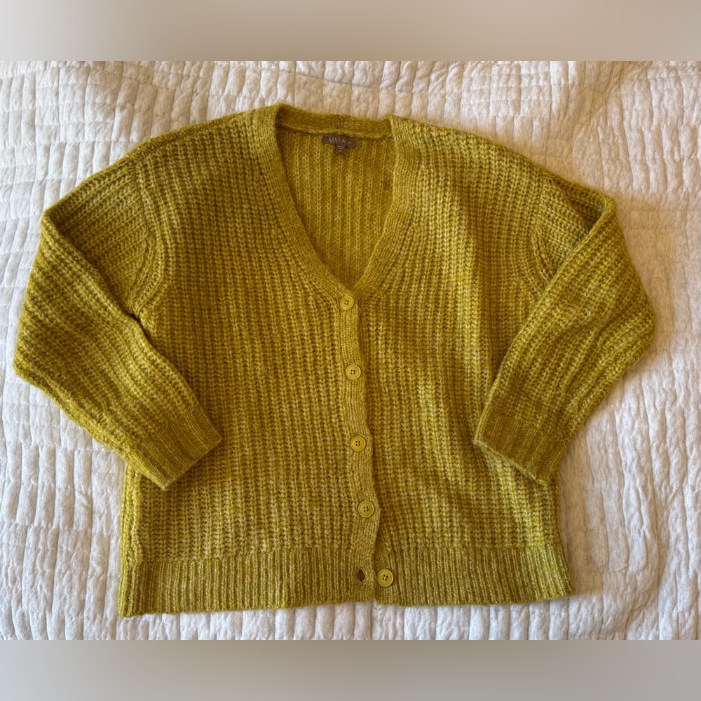 LILLA P Easy cardigan sweater in Canary Medium